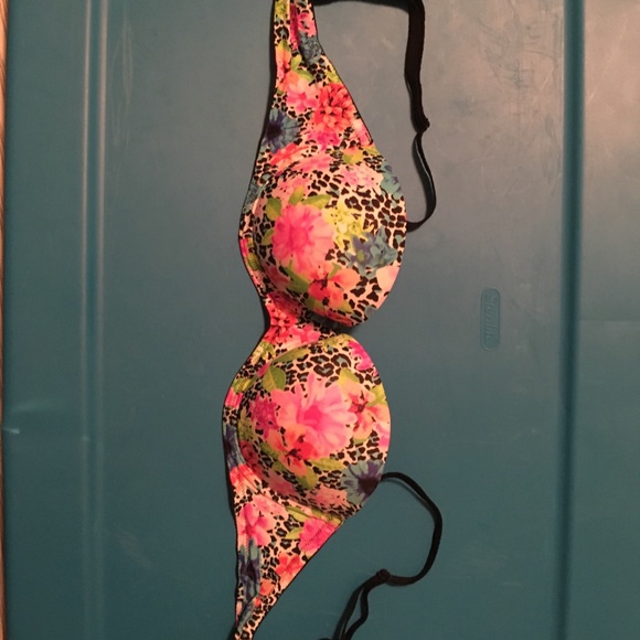 Victoria Secret 36B push-up bra - Picture 2 of 4